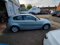 Begagnad BMW 120 2007 Grön Halvkombi