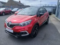 Used Renault Captur Iconic 90 HP (66 kW) 2018 Red SUV