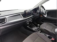 Used Kia Rio 84 HP (61 kW) 2022 White Hatchback