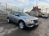 Begagnad Vauxhall Grandland X 130 HK (95 kW) 2018 Grå SUV