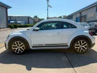 Used VW Beetle Dune 105 HP (77 kW) 2018 White Hatchback