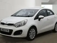 Used Kia Rio 84 HP (61 kW) 2013 White Hatchback