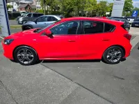 Begagnad Ford Focus ST-Line 2019 Röd Halvkombi