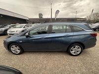 Second-hand Vauxhall Astra Design Edition 2016 Albastru Break