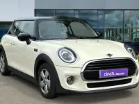 Used Mini Cooper Classic 136 HP (100 kW) 2019 White Hatchback