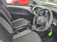 Used Toyota Aygo X PURE 72 HP (52 kW) 2024 White SUV