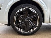 New Nissan Qashqai 158 HP (116 kW) 2025 Two tone pearl  pearl white with pearl black roof SUV