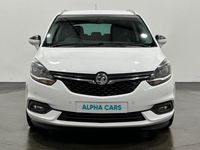 Used Vauxhall Zafira Tourer SRi 140 HP (102 kW) 2017 White MPV