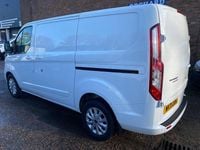 Used Ford Transit Custom Limited 130 HP (95 kW) 2021 White Van