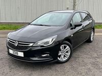 Used Vauxhall Astra Design Edition 109 HP (80 kW) 2018 White Estate
