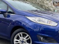 Usado Ford Fiesta Zetec 2016 Azul Citadino