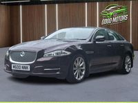 Used Jaguar XJ Luxury 275 HP (202 kW) 2011 Red Sedan