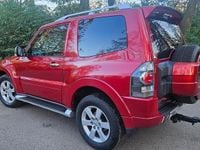 Used Mitsubishi Shogun Warrior 197 HP (144 kW) 2010 Red SUV
