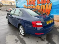 Begagnad Skoda Octavia Elegance 150 HK (110 kW) 2013 Blå Halvkombi