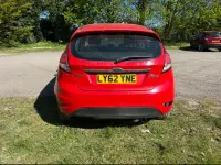 Begagnad Ford Fiesta Zetec 2013 Röd Halvkombi