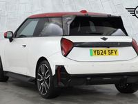 Used Mini Cooper SE Hatch 158 kW (215 HP) 2024 White Hatchback