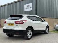 Used Nissan Qashqai Acenta Premium 110 HP (80 kW) 2014 White SUV