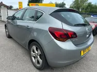 Used Vauxhall Astra SRi 125 HP (91 kW) 2011 Silver Hatchback