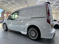 Used Ford Transit Connect Limited 120 HP (88 kW) 2018 White MPV