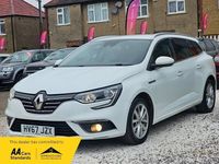Used Renault Mégane GrandTour Dynamique 110 HP (80 kW) 2017 White Estate