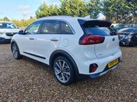 Used Kia Niro 139 HP (102 kW) 2019 White SUV