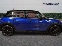 Used Mini Cooper Classic 136 HP (100 kW) 2018 Blue Hatchback