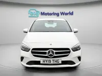 Used Mercedes B180 134 HP (98 kW) 2019 White Hatchback