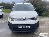 Usado Citroën Berlingo 100 CV (73 kW) 2023 Blanco Monovolumen