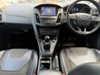Used Ford Focus Titanium X 125 HP (91 kW) 2016 Red Hatchback
