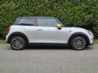 Usado Mini Cooper SE Hatch 135 kW (184 CV) 2020 Plateado Utilitario