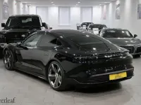 Begagnad Porsche Taycan 559 kW (761 HK) 2020 Svart Sedan