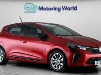 Used Renault Clio Evolution 90 HP (66 kW) 2024 Red Hatchback