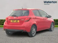 Used Toyota Yaris 99 HP (72 kW) 2017 Red Hatchback