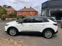 Used Vauxhall Grandland X Sport 130 HP (95 kW) 2019 White SUV
