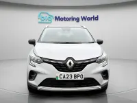 Begagnad Renault Captur Techno 143 HK (105 kW) 2023 Grå SUV