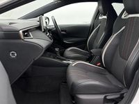 Used Toyota Corolla Sport 122 HP (89 kW) 2021 White Hatchback