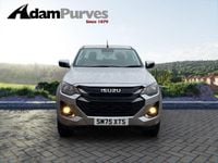 New Isuzu D-Max 163 HP (119 kW) 2025 Silver Pickup