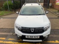 Used Dacia Sandero Essentiel 90 HP (66 kW) 2018 White Hatchback