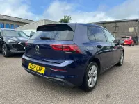 Usado VW Golf VII Life 150 HP (110 kW) 2021 Azul Citadino