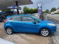 Used Ford Fiesta Zetec 100 HP (73 kW) 2015 Blue Hatchback