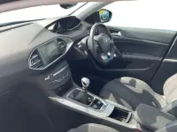 Usado Peugeot 308 Allure 131 CV (96 kW) 2019 Azul Utilitario