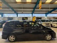 Used Toyota Isis 2025 Blue MPV