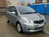 Used Toyota Yaris 85 HP (62 kW) 2007 Silver Hatchback