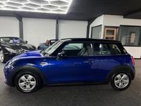 Used Mini Cooper Classic 136 HP (100 kW) 2020 Blue Hatchback