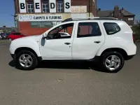 Used Dacia Duster Lauréate 110 HP (80 kW) 2014 White SUV