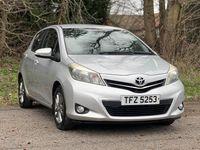 Used Toyota Yaris 99 HP (72 kW) 2014 Silver Hatchback