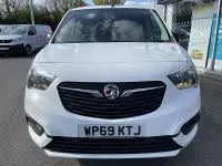 Used Vauxhall Combo Sportive 100 HP (73 kW) 2019 White MPV