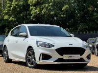 Used Ford Focus ST-Line 125 HP (91 kW) 2019 White Hatchback