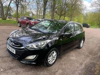 Begagnad Hyundai i30 Active 100 HK (73 kW) 2015 Svart Halvkombi
