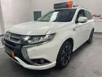 Used Mitsubishi Outlander P-HEV 2018 White Estate